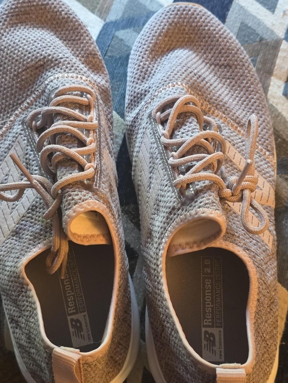 New Balance Women's Grey / Pink Knit Athletic Sneakers